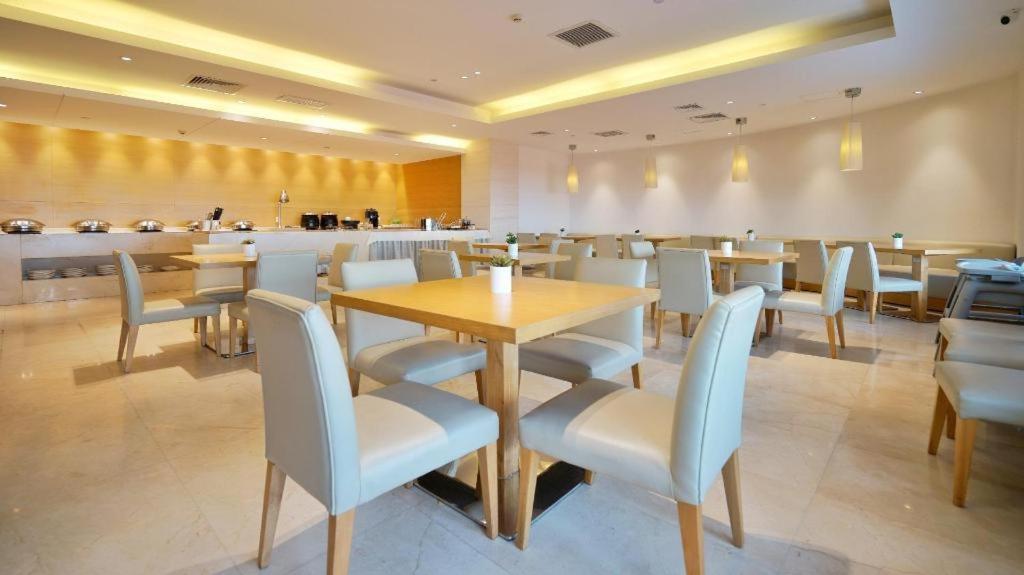 Ji Hotel Tianjin Binjiangdao Екстериор снимка
